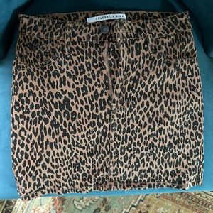 Leopard print mini skirt